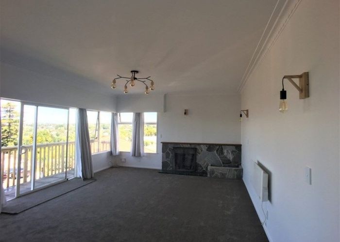  at 3/270 Wairau Road, Glenfield, North Shore City, Auckland