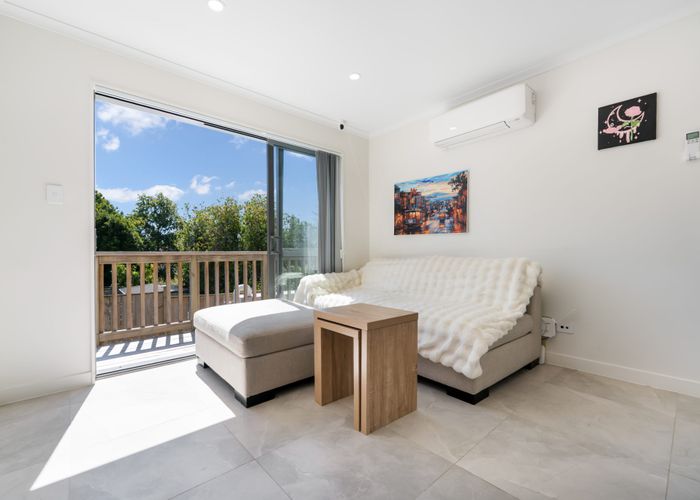  at 7/11 Celeste Place, Totara Vale, North Shore City, Auckland