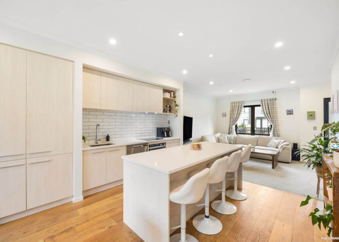  at 26 Mahalo Avenue, Manukau, Manukau City, Auckland