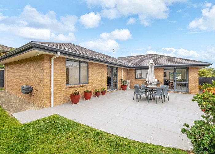  at 9 Chelmsley Avenue, Henderson, Auckland