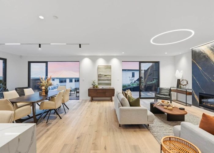  at 154 Te Oneroa Way, Long Bay, North Shore City, Auckland