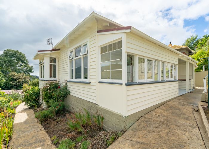  at 14 Shandon Street, Roseneath, Dunedin