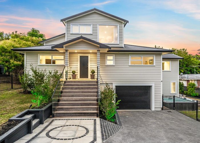 at 16 Rewi Street, Torbay, Auckland