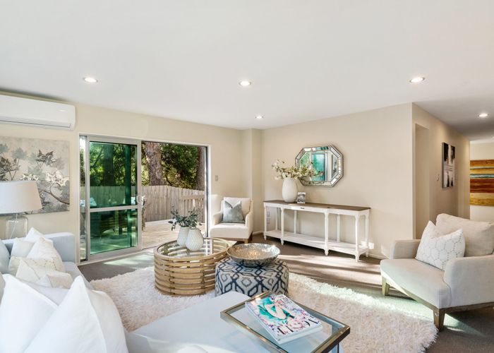  at 20 Namsan Close, Fairview Heights, Auckland