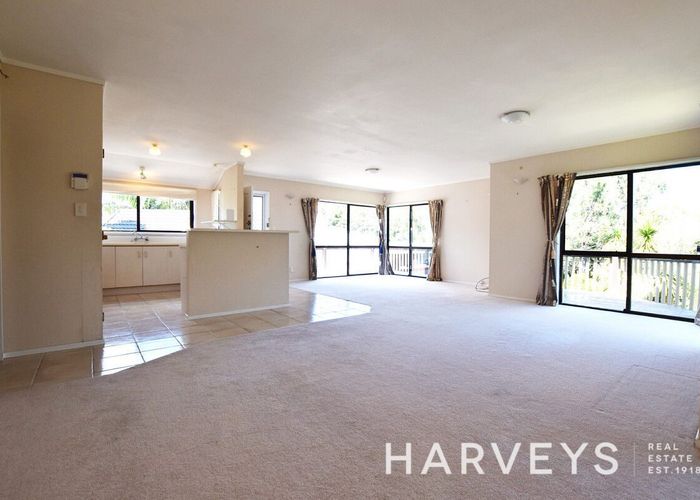  at 3 Chardon Place, Henderson, Waitakere City, Auckland