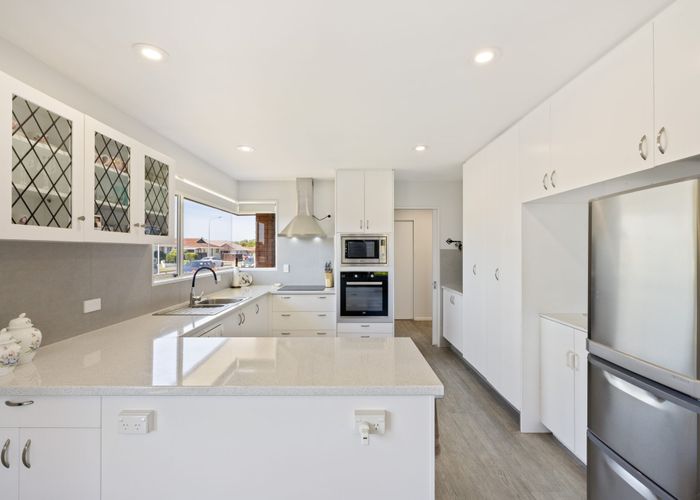  at 10 Apollo Place, Papanui, Christchurch City, Canterbury