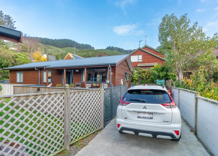  at 96 Larsen Crescent, Tawa, Wellington