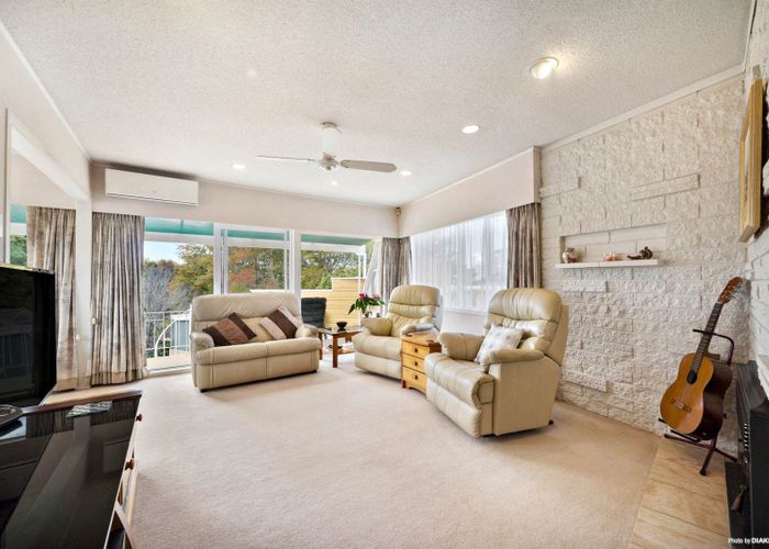  at 60 Bentley Avenue, Glenfield, Auckland