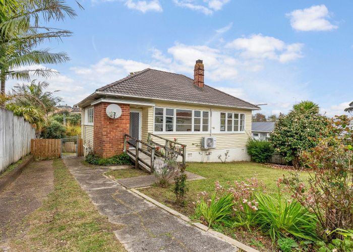  at 32 Montrose Street, Point Chevalier, Auckland City, Auckland