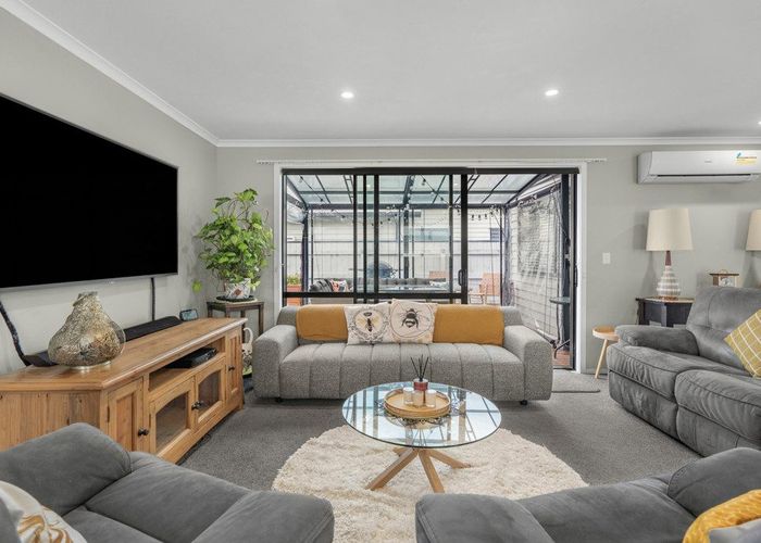  at 31 Fraser Colman Grove, Wainuiomata, Lower Hutt, Wellington