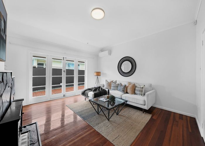  at 16 Panorama Road, Mount Wellington, Auckland City, Auckland