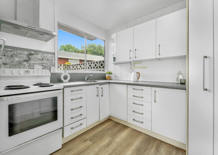  at 1/42 Bentley Avenue, Glenfield, North Shore City, Auckland