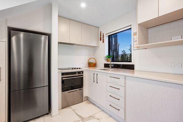  at 8/10 Avery Grove, Boulcott, Lower Hutt, Wellington