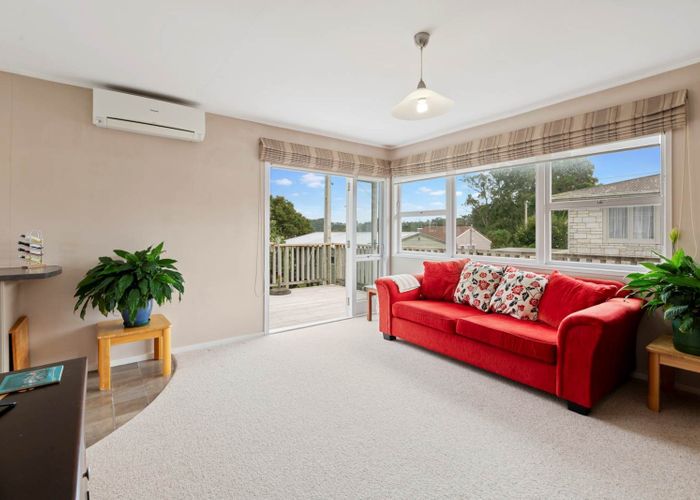 at 1&2/6 Elliott Avenue, Bayview, North Shore City, Auckland