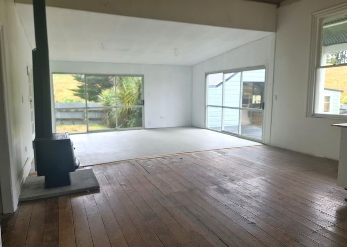  at 10844 Route 52, Pongaroa