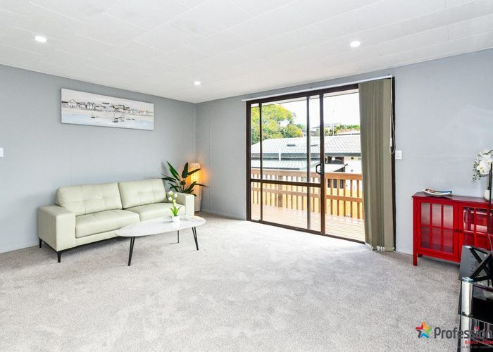 at 2/34 Ferndale Road, Mount Wellington, Auckland City, Auckland