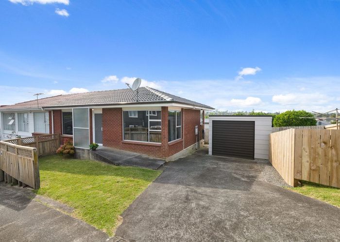  at 1/52 Nelson Street, Howick, Manukau City, Auckland