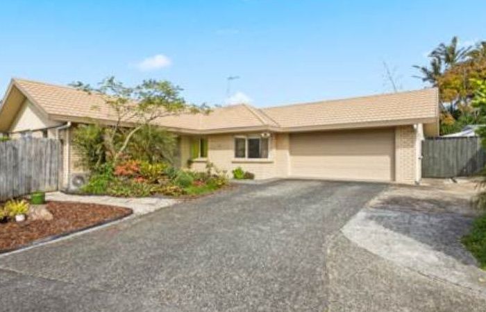  at 32 Roy Maloney Drive, Henderson, Auckland