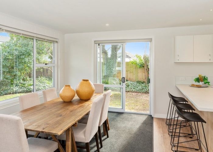  at 8a Rosedale Place, Avonhead, Christchurch City, Canterbury