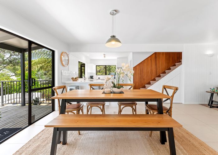  at 6 Elliston Crescent, Stanmore Bay, Whangaparaoa