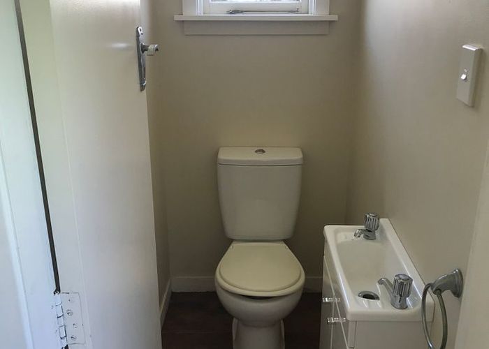  at 39 Paritutu Road, Spotswood, New Plymouth, Taranaki