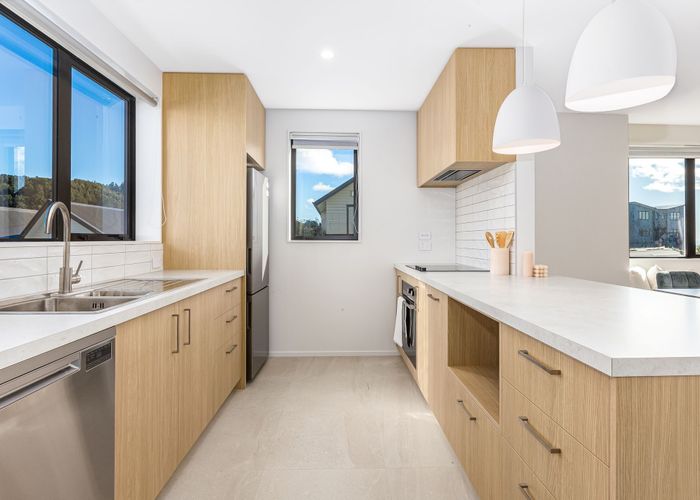  at 2 Tiratu Rise, Whitby, Porirua, Wellington