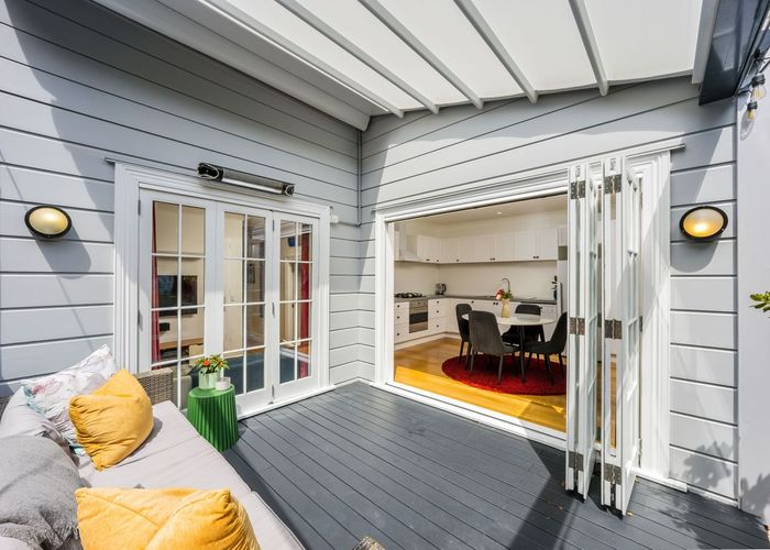  at 6 Yates Street, Onehunga, Auckland