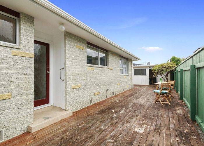  at 2/13 St Ronans AVE, WATERLOO, LOWER HUTT