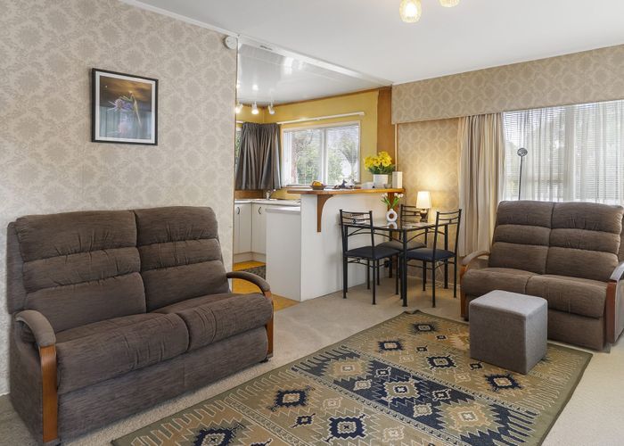  at 2/44 Diana Drive, Glenfield, North Shore City, Auckland