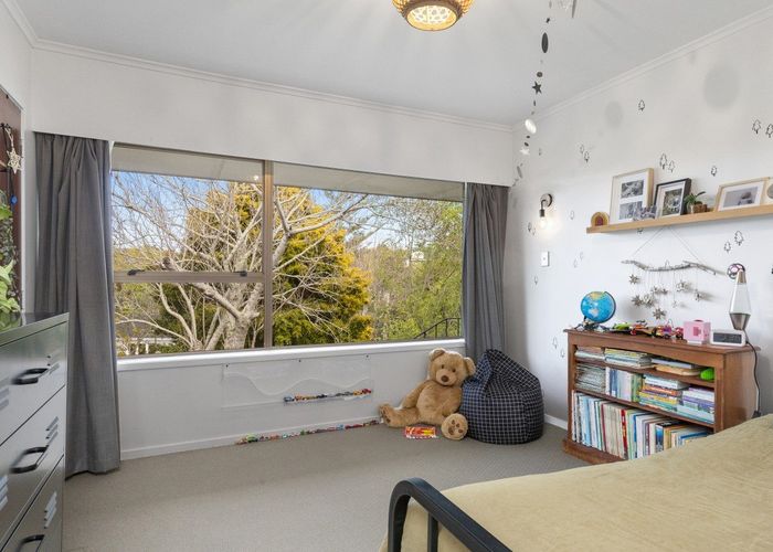  at 2 Hartles Place, Mellons Bay, Auckland