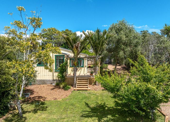  at 18 Tui Street, Oneroa, Waiheke Island, Auckland