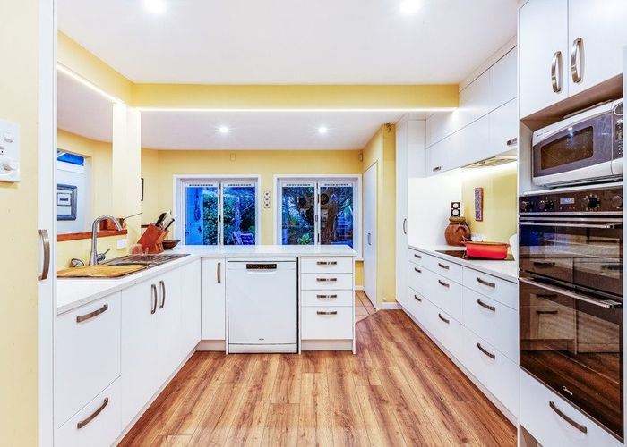  at 32 Steyne Avenue, Plimmerton, Porirua