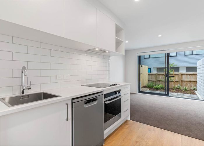  at 4/3234 Great North Road, New Lynn, Auckland