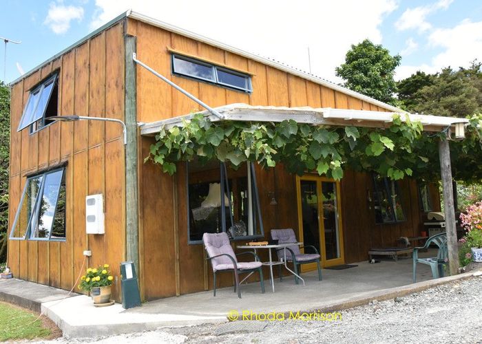  at 318 Franklin Road, Paparoa