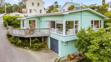  at 14A Donald Crescent, Karori, Wellington