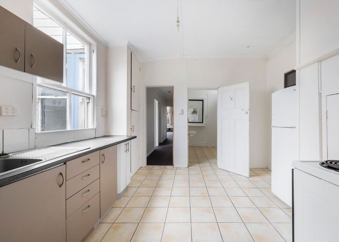  at 54a Roxburgh St, Mount Victoria, Wellington, Wellington