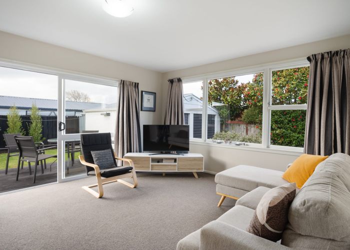  at 2/166 Halswell Road, Hillmorton, Christchurch