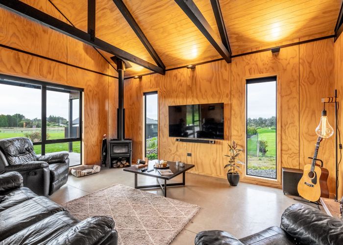  at 5 Black Road, Otatara, Invercargill