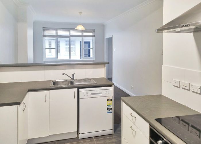  at 2/181 Jervois Road, Herne Bay, Auckland City, Auckland