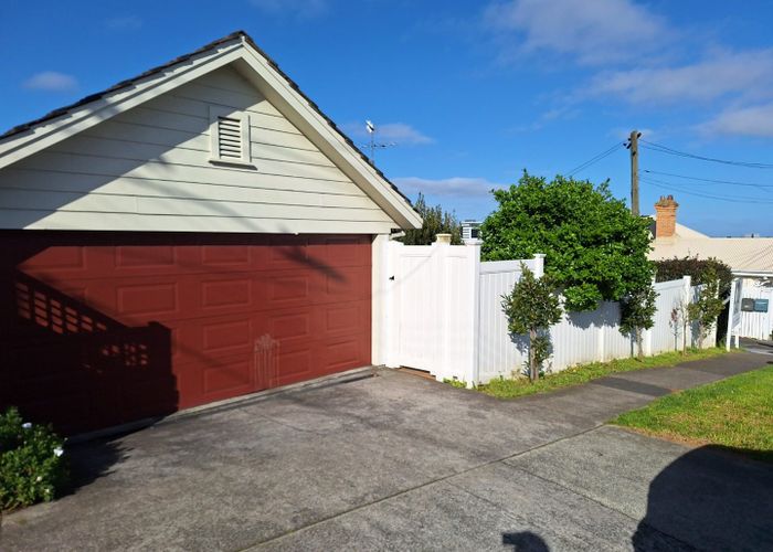  at 174 Ladies Mile, Ellerslie, Auckland