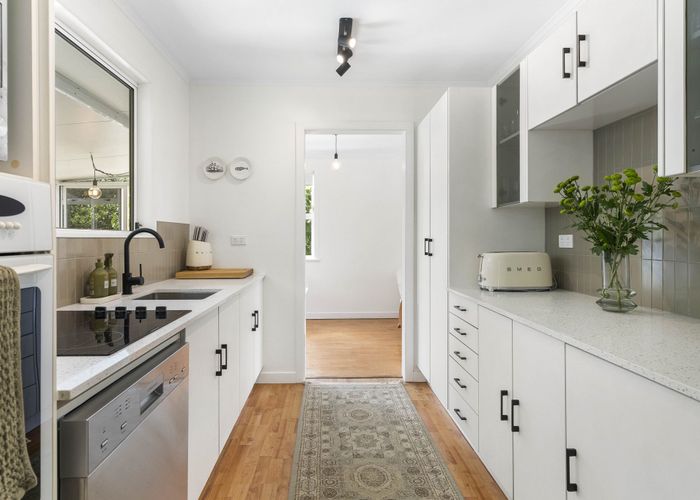  at 6 Bishopgate Street, Birkdale, North Shore City, Auckland