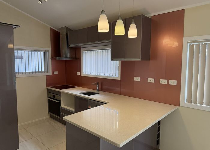  at 1/6 Alana Place, Mount Wellington, Auckland City, Auckland