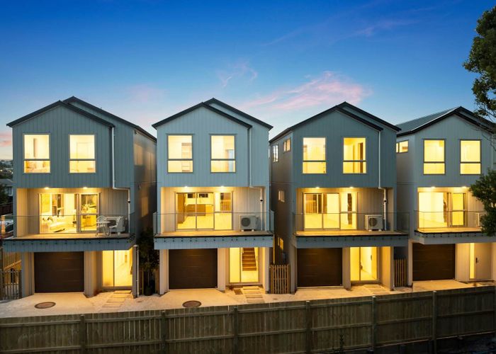  at 26C Trojan Crescent, New Lynn, Waitakere City, Auckland