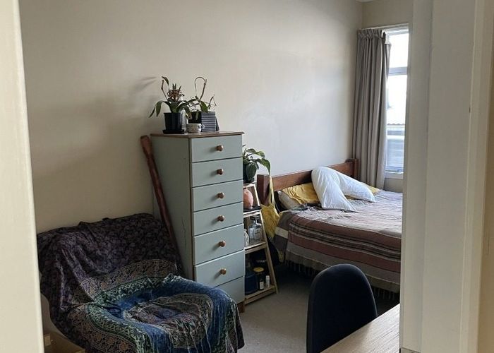  at 90 Nairn Street, Mount Cook, Wellington