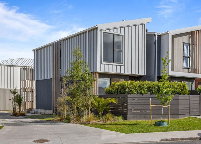  at 31/7 Stanley Avenue, Milford, North Shore City, Auckland