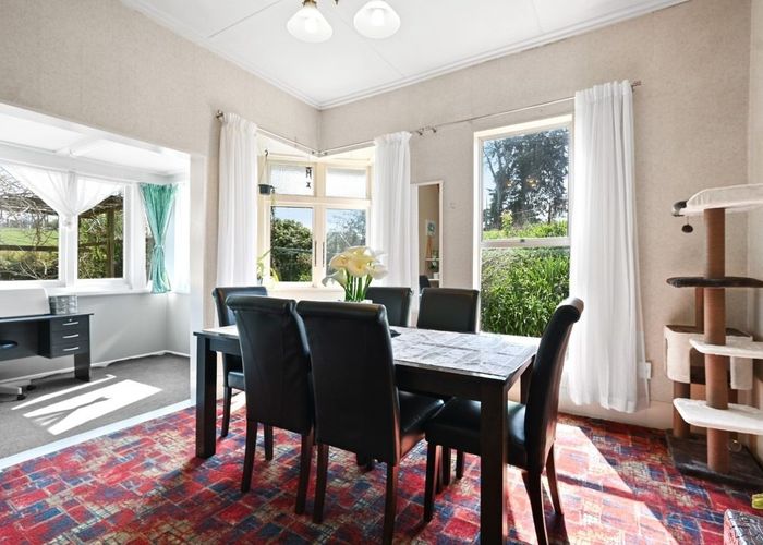  at 110 Foster Road, Temple View, Hamilton