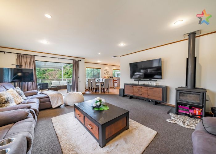  at 16 Haast Close, Kelson, Lower Hutt