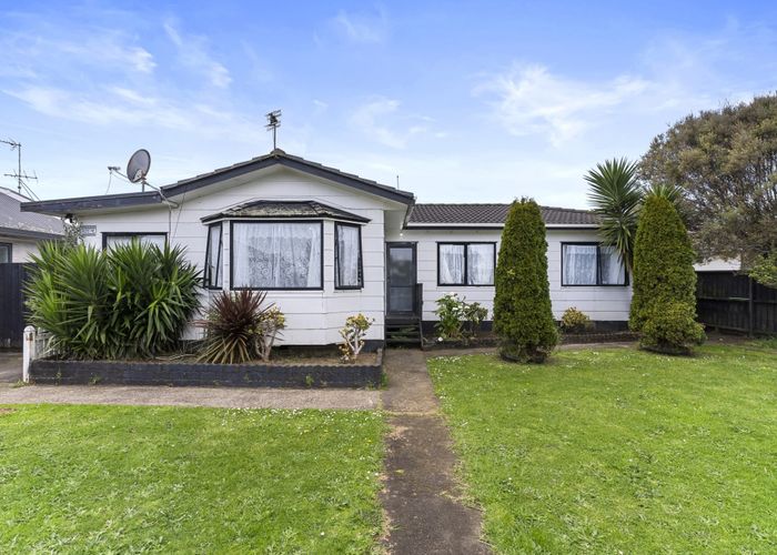  at 127 Maplesden Drive, Clendon Park, Auckland