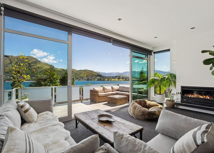  at 18A Loop Road, Kelvin Heights, Queenstown-Lakes, Otago