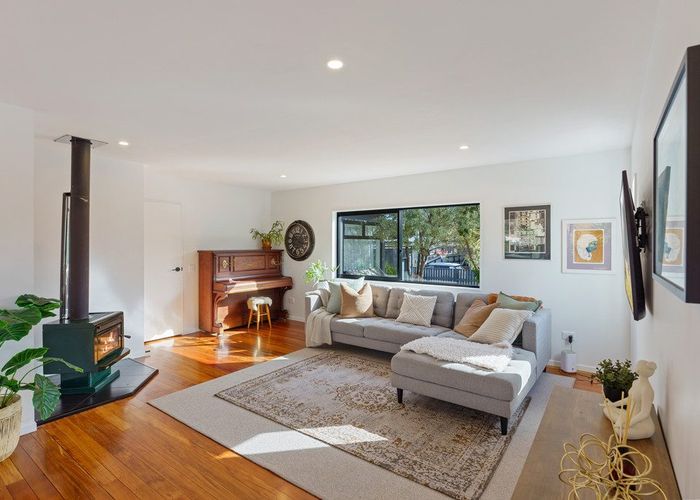  at 7 Dale Road, Raumati South, Paraparaumu